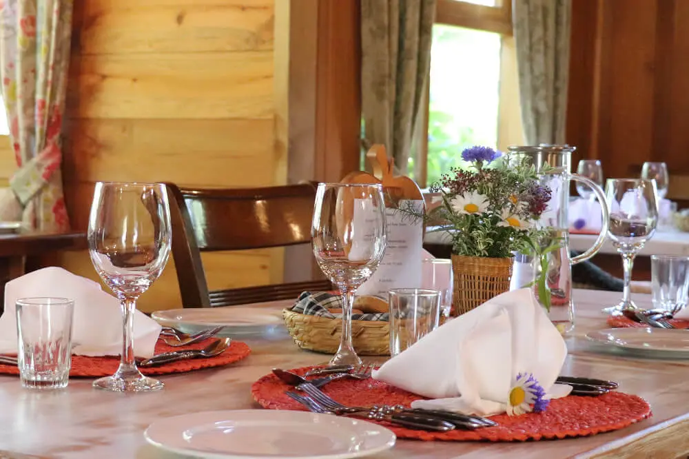 The table before dinner